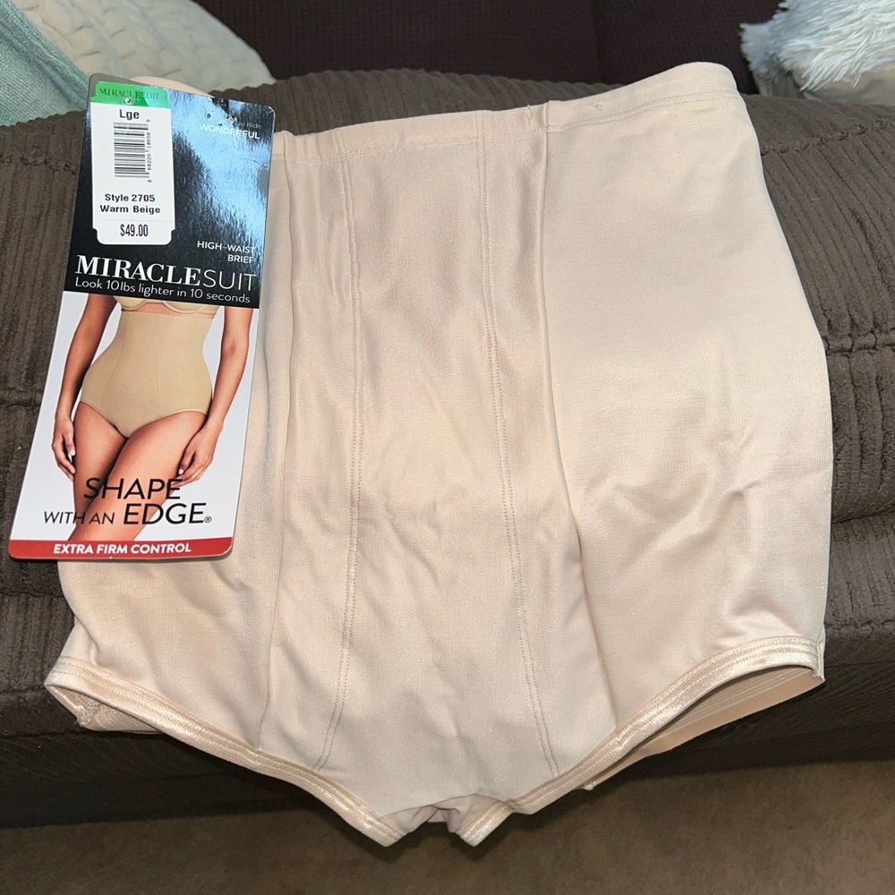MIRACLESUIT Shape with an Edge Hi-waist brief..size large